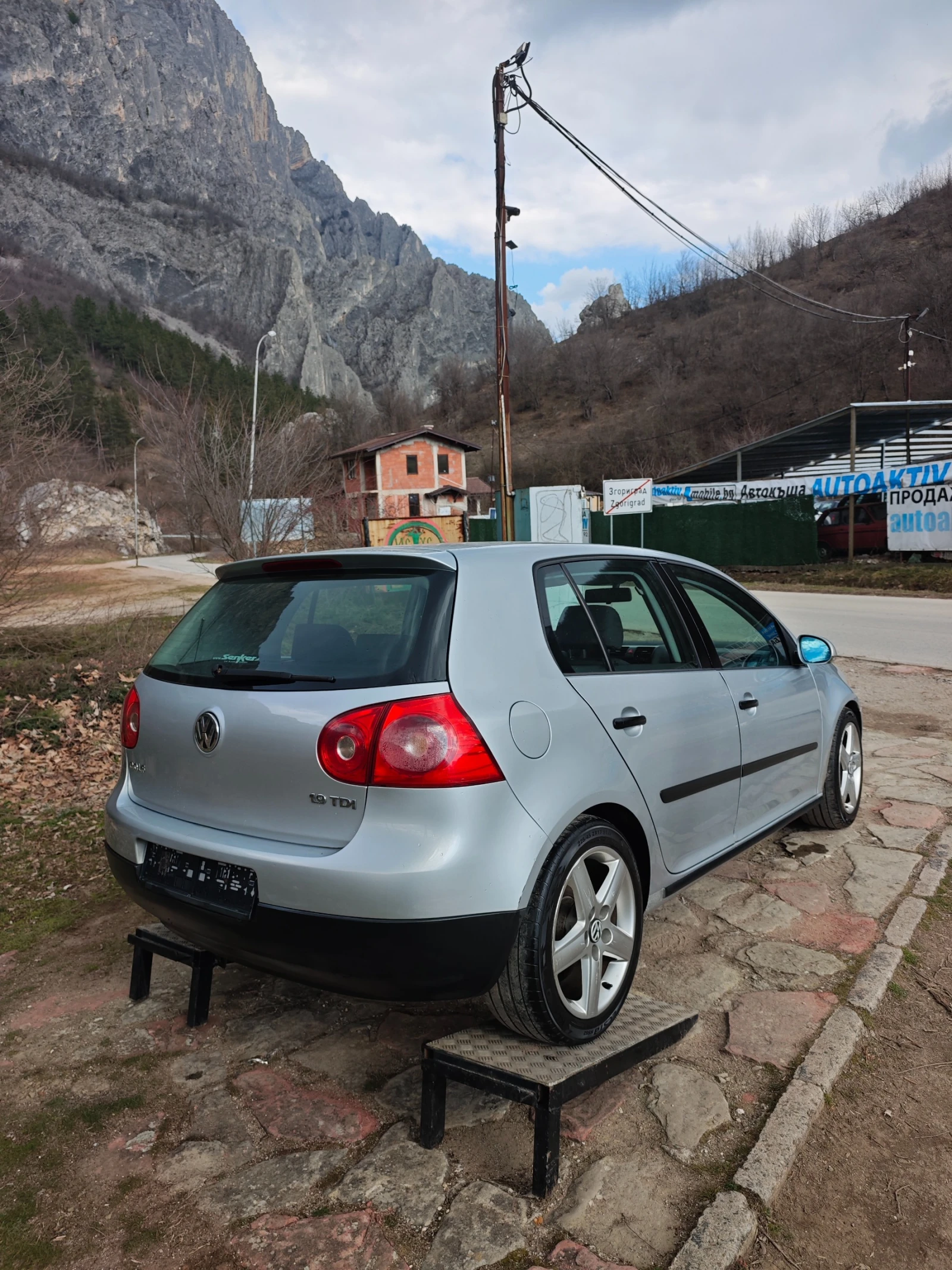 VW Golf 1.9TDI НОВ ВНОС, снимка 4 - Автомобили и джипове - 53827126
