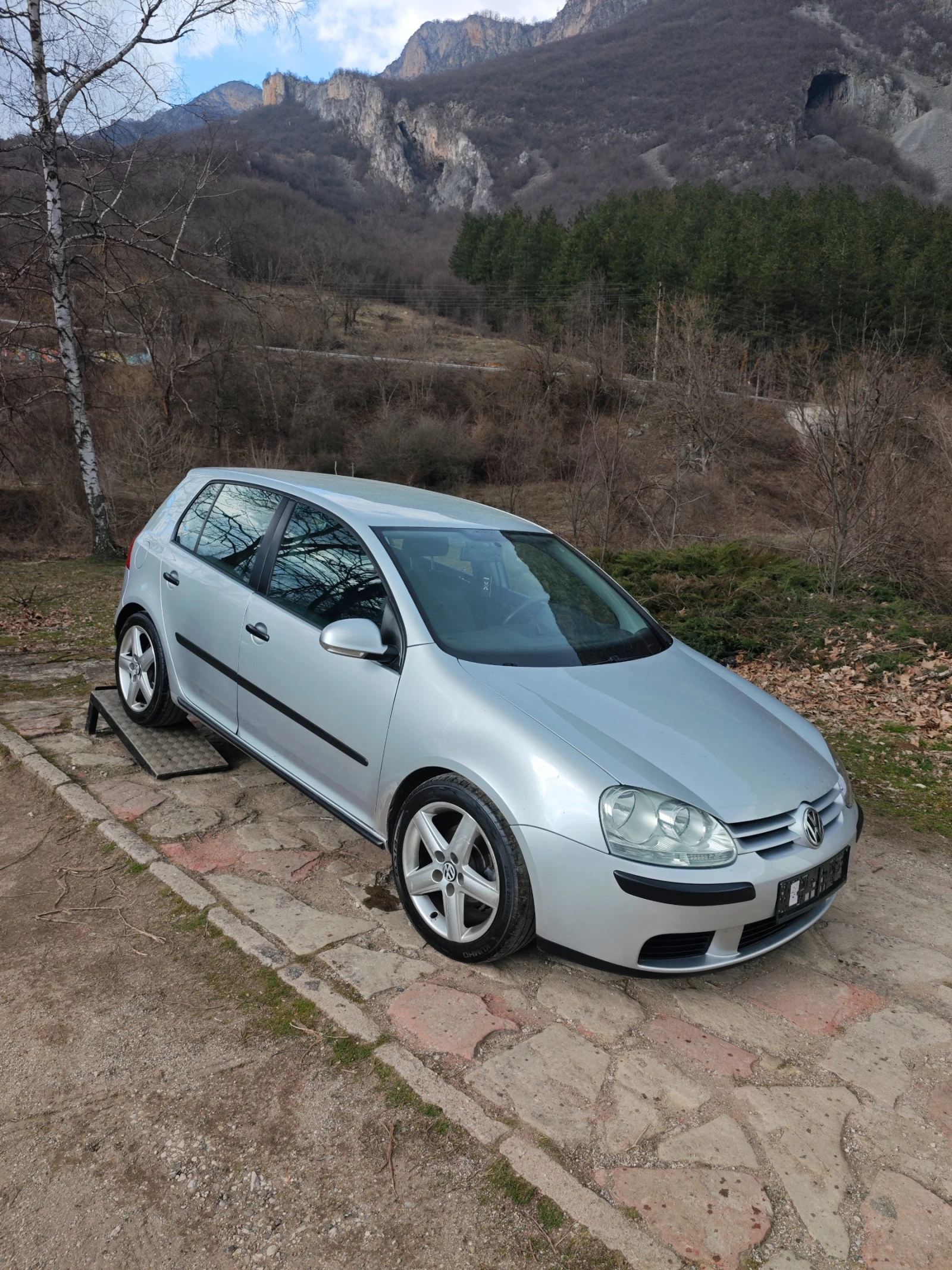 VW Golf 1.9TDI НОВ ВНОС, снимка 11 - Автомобили и джипове - 53827126