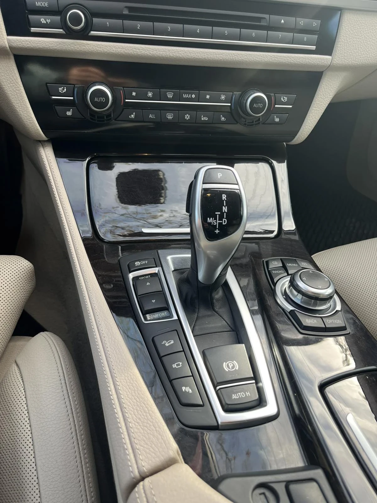 BMW 530 258HP/530 XDrive/ШВЕЙЦАРИЯ , снимка 8 - Автомобили и джипове - 53896208