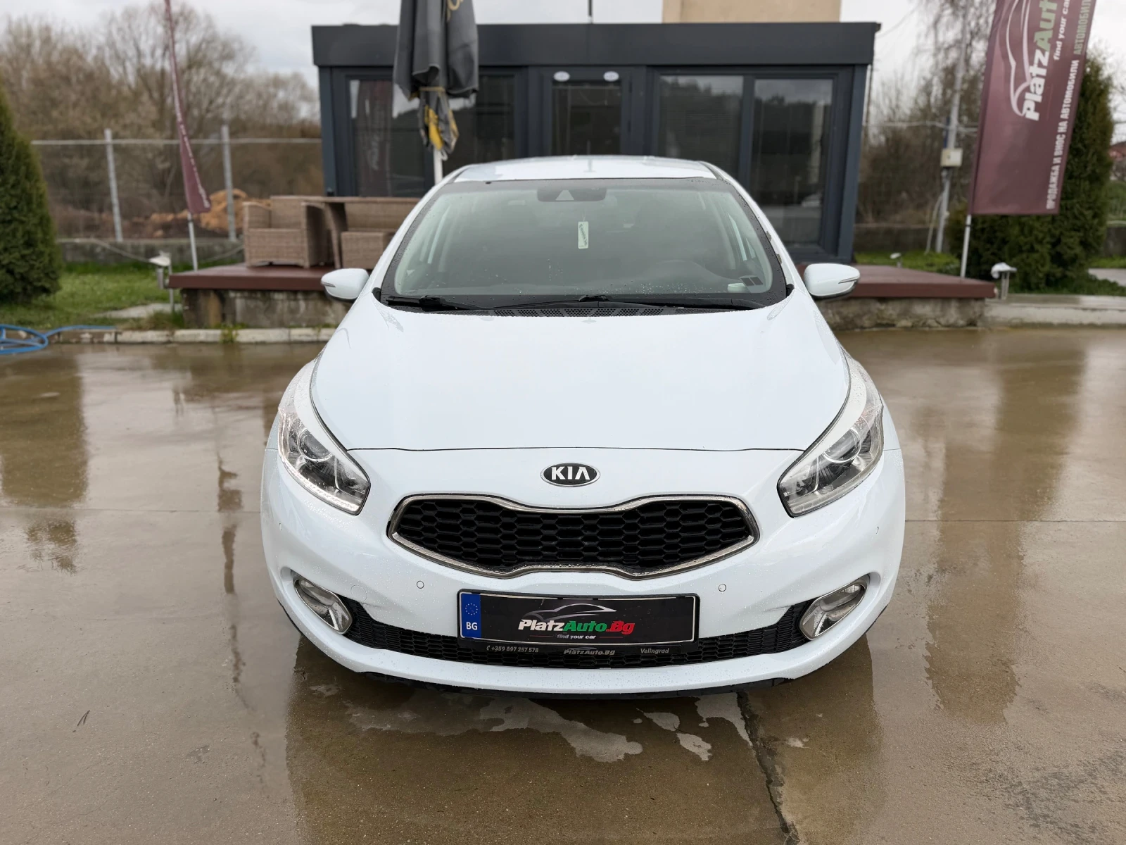 Kia Ceed 1.6CRDI/ECO/DIGITAL TABLO/SERVIZNA KNIJKA/FULLFULL, снимка 2 - Автомобили и джипове - 54081224