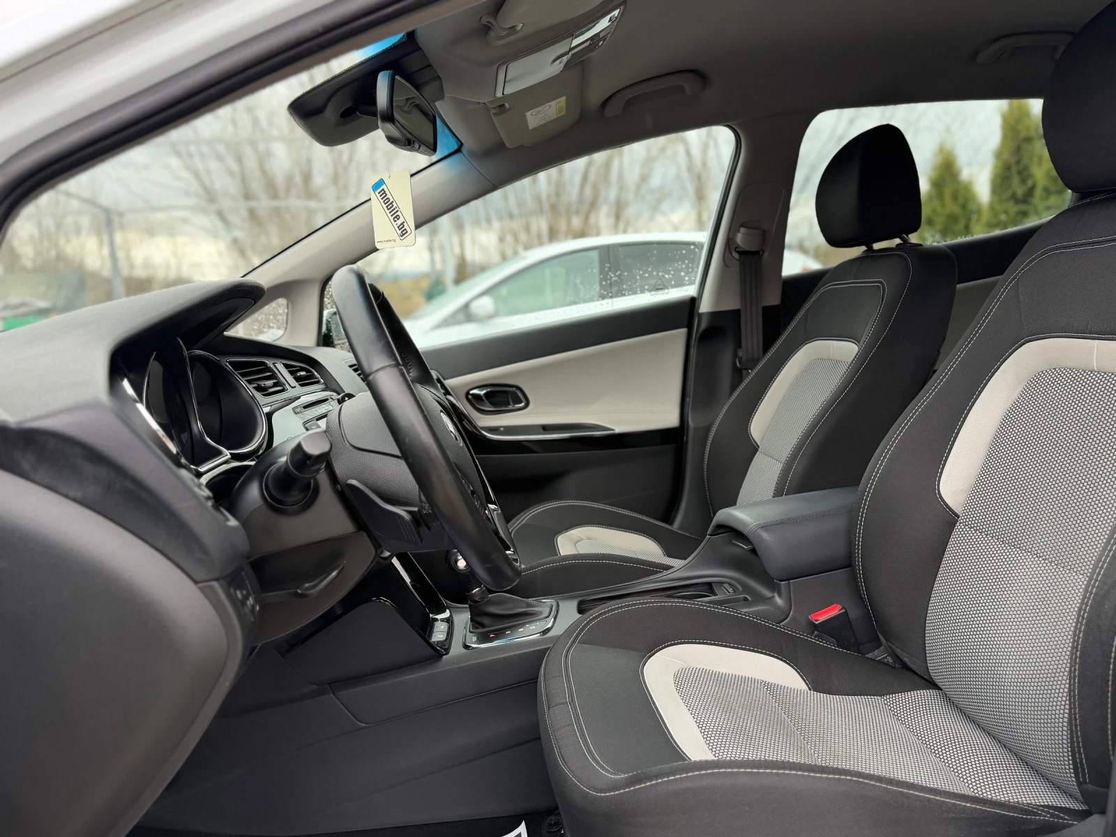 Kia Ceed 1.6CRDI/ECO/DIGITAL TABLO/SERVIZNA KNIJKA/FULLFULL, снимка 10 - Автомобили и джипове - 54081224