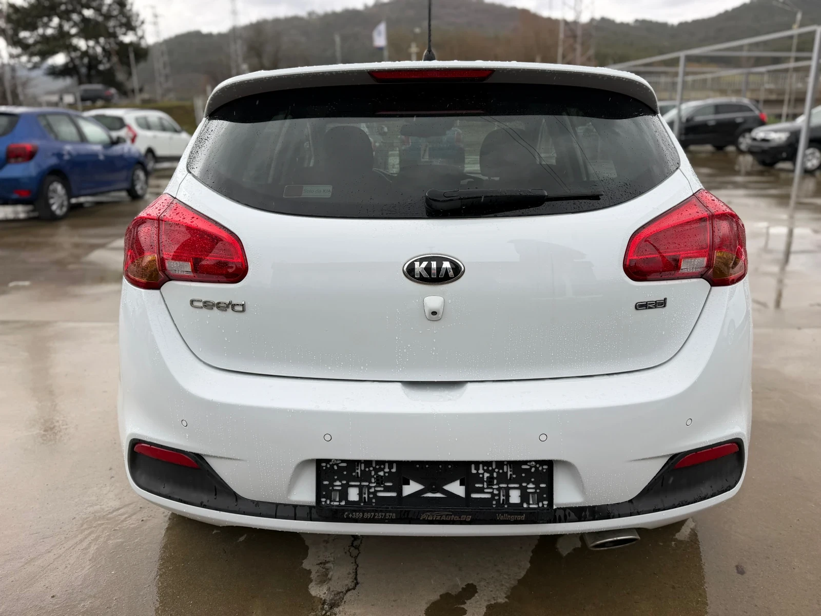 Kia Ceed 1.6CRDI/ECO/DIGITAL TABLO/SERVIZNA KNIJKA/FULLFULL, снимка 5 - Автомобили и джипове - 54081224