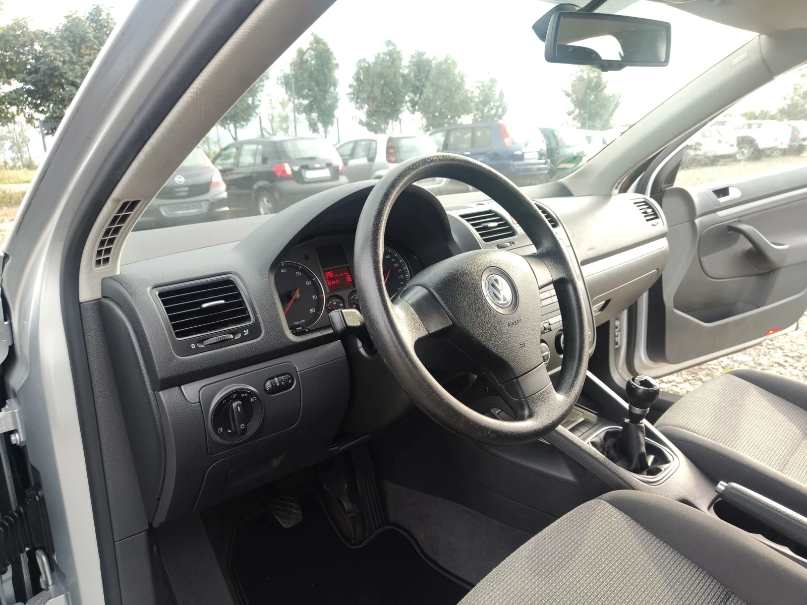 VW Jetta 1.6 i 102 | Mobile.bg � ����������� 10