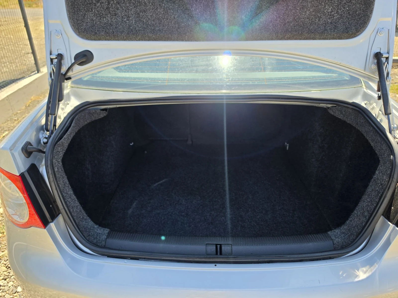 VW Jetta 1.6 i 102 | Mobile.bg � ����������� 15