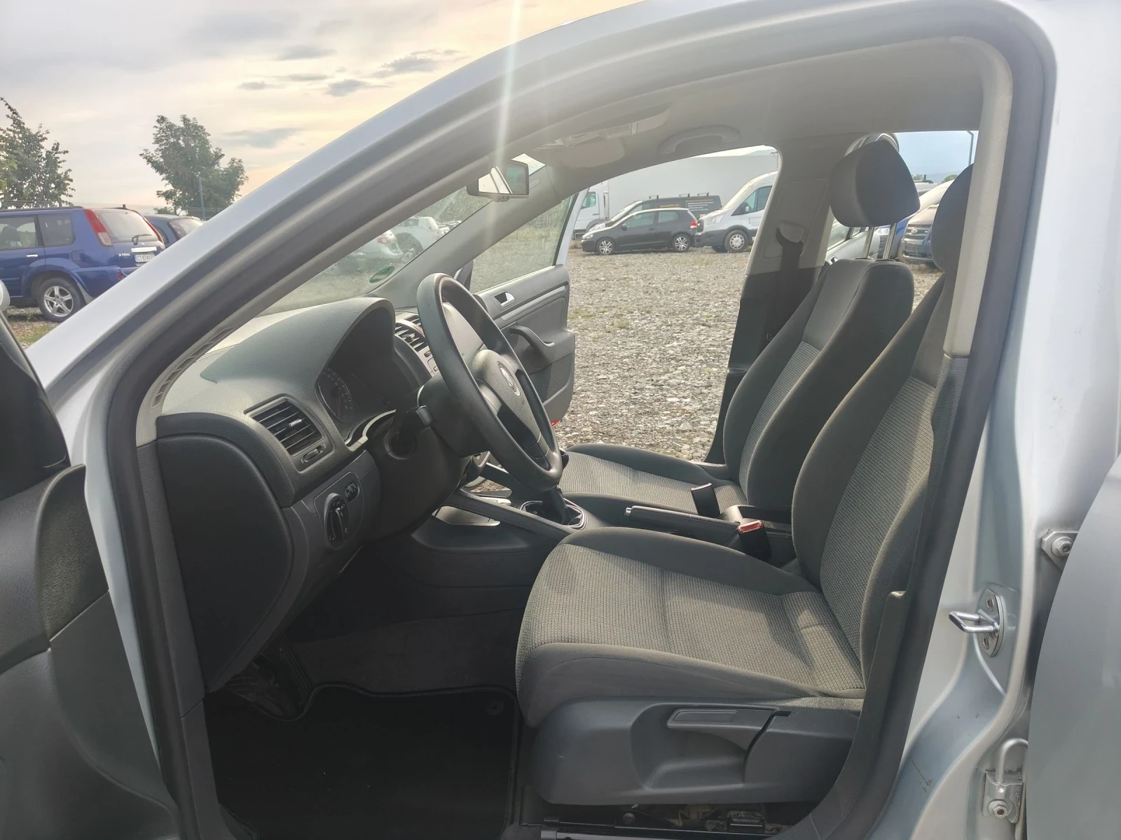 VW Jetta 1.6 i 102 | Mobile.bg � ����������� 11