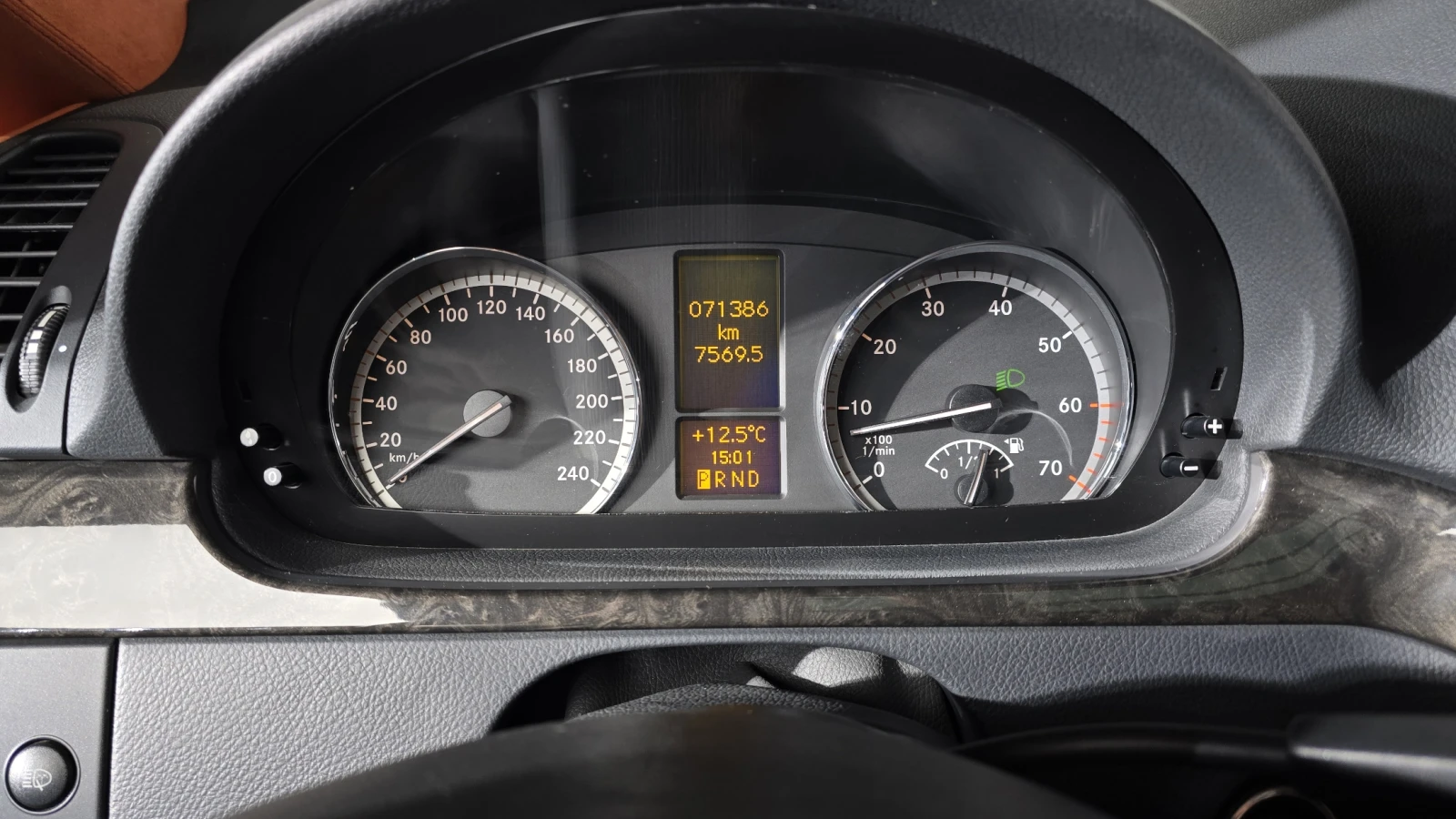 Mercedes-Benz V 300 ЛЮК* КРАЙНА ЦЕНА, снимка 8 - Автомобили и джипове - 55496213
