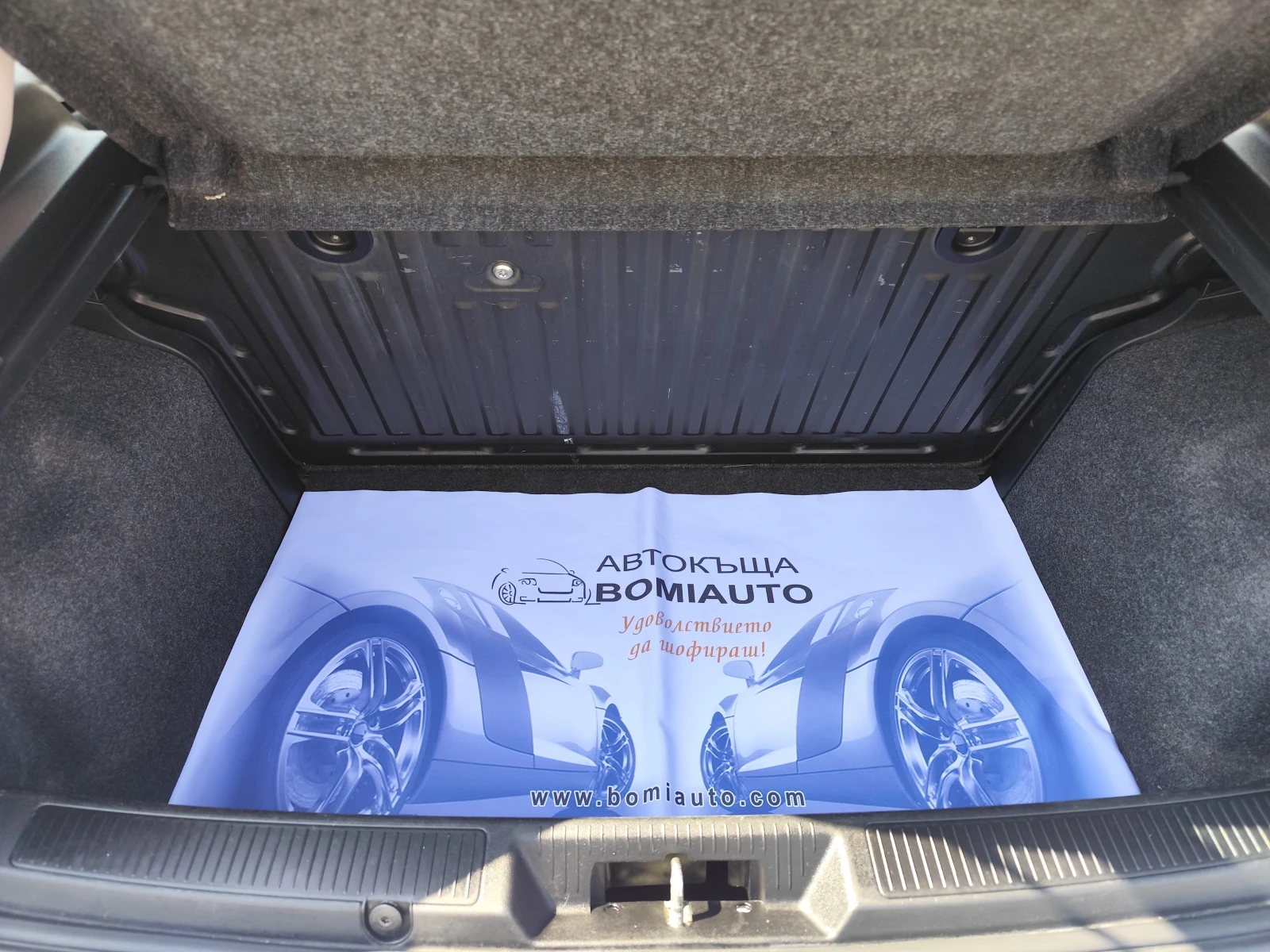 Fiat Punto GRANDE* DYNAMIC* 1.2i* КLIMA* ТОП-УНИКАТ, снимка 14 - Автомобили и джипове - 55661278