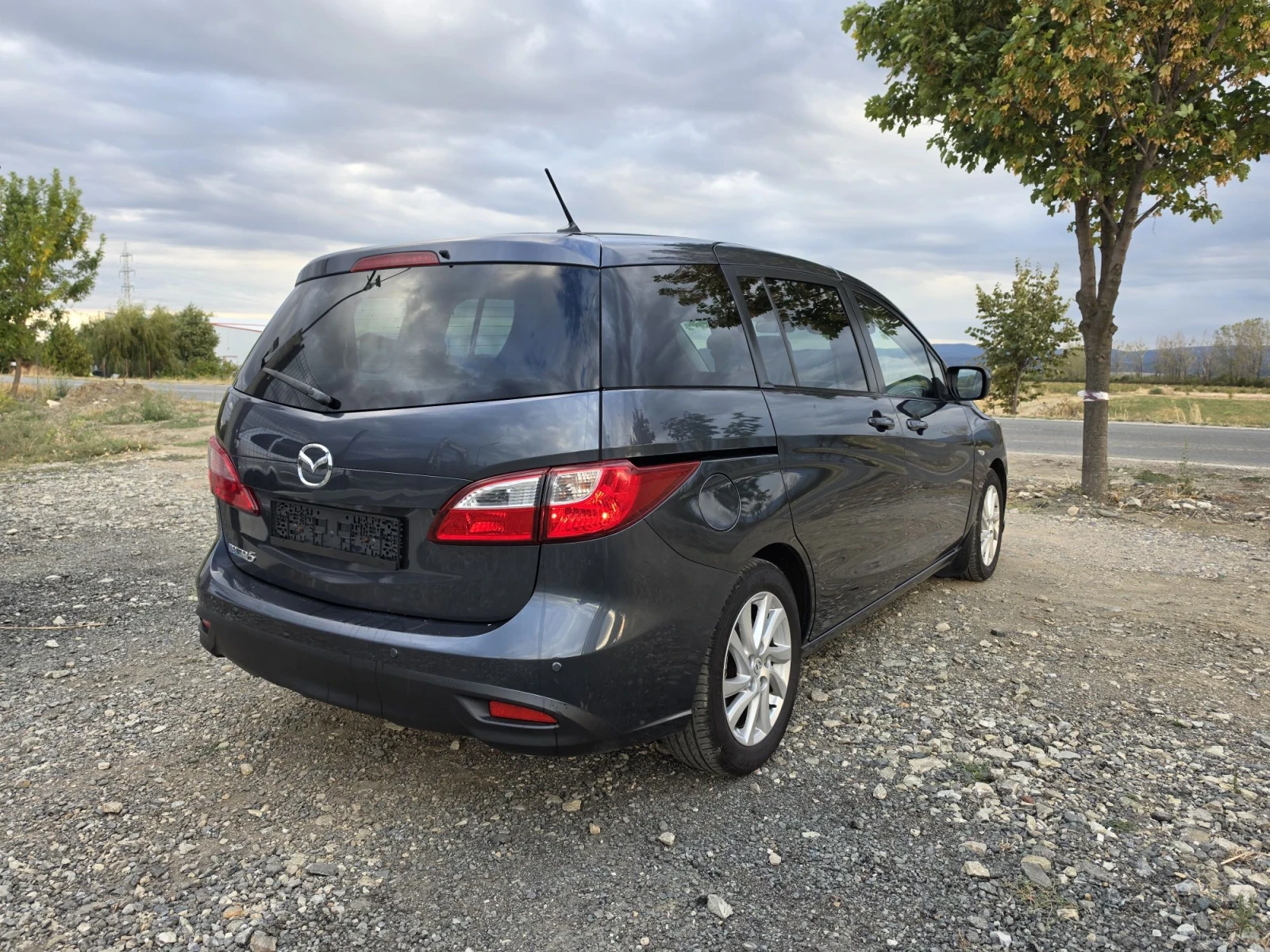 Mazda 5 1.6 HDI, снимка 6 - Автомобили и джипове - 56183443