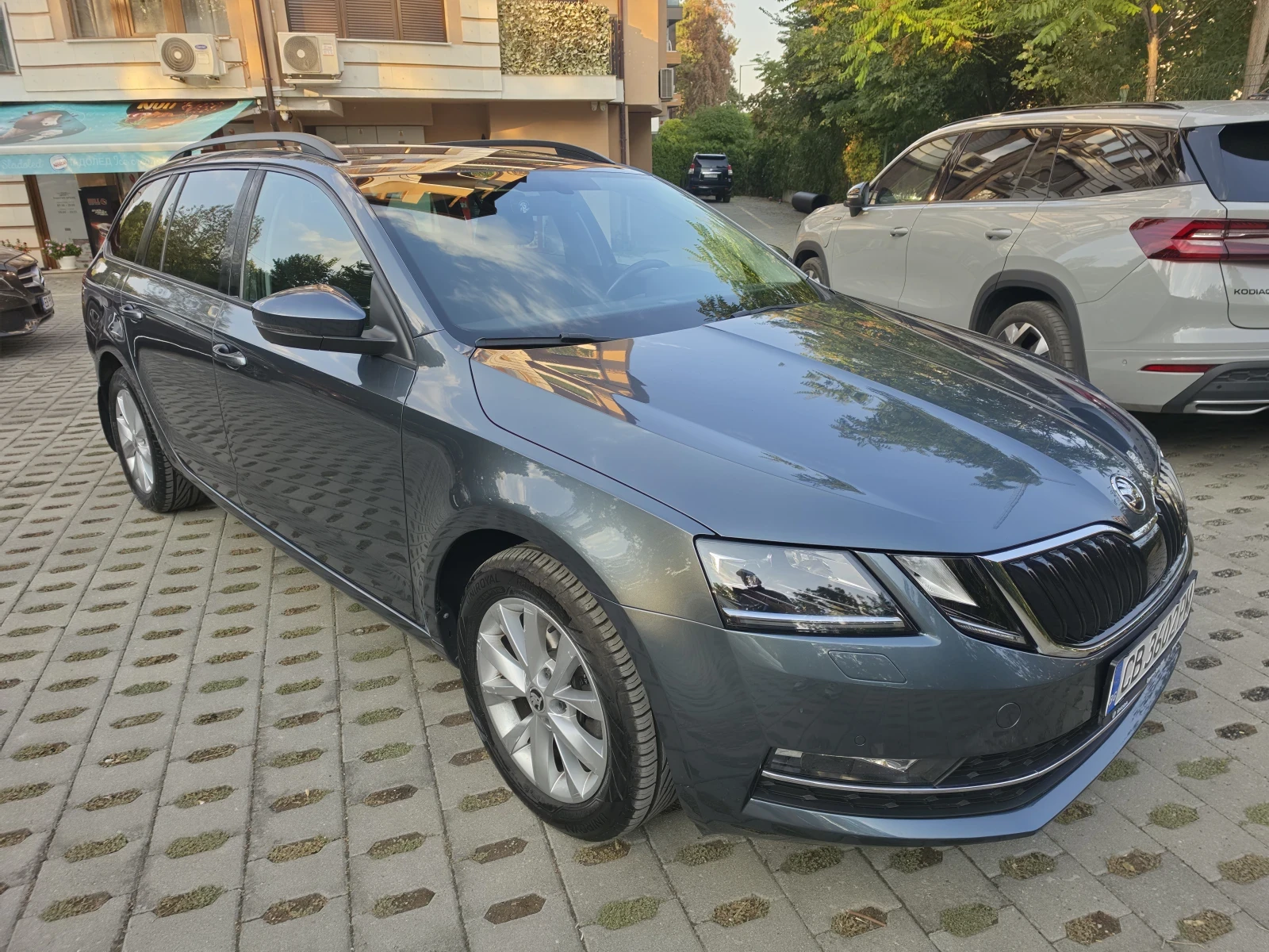 Skoda Octavia Vision, снимка 2 - Автомобили и джипове - 56229982