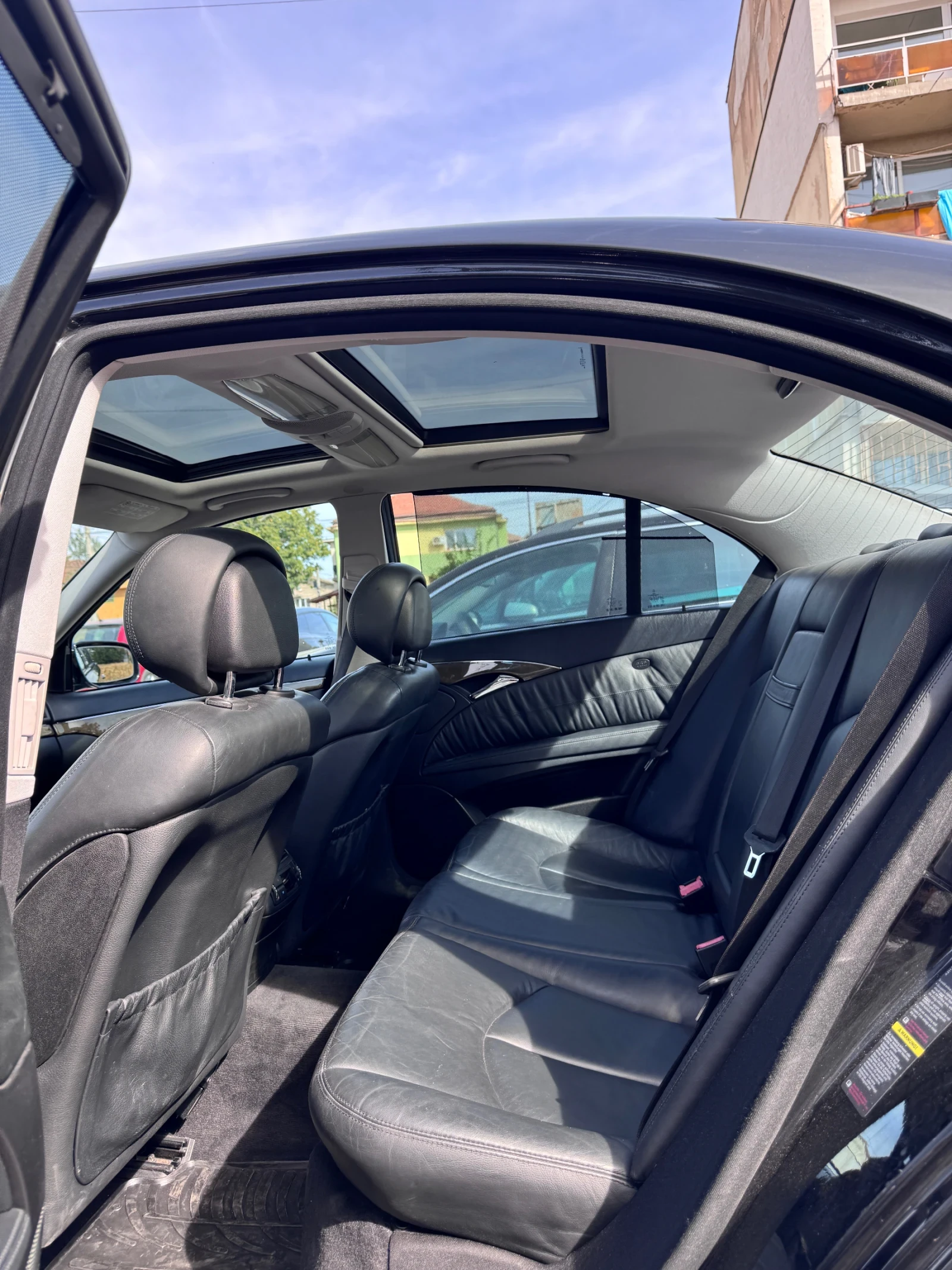 Mercedes-Benz E 350, снимка 9 - Автомобили и джипове - 56390737