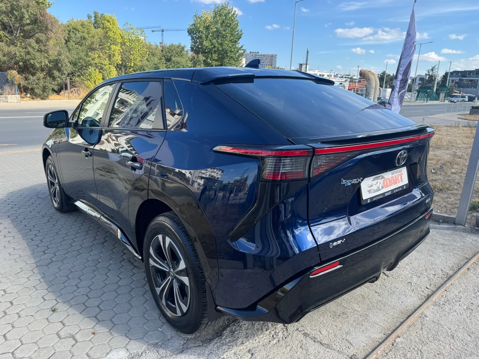 Toyota bZ4X 4X4!!!ELEKTRIC DRIVE/3000��!! | Mobile.bg � ����������� 4