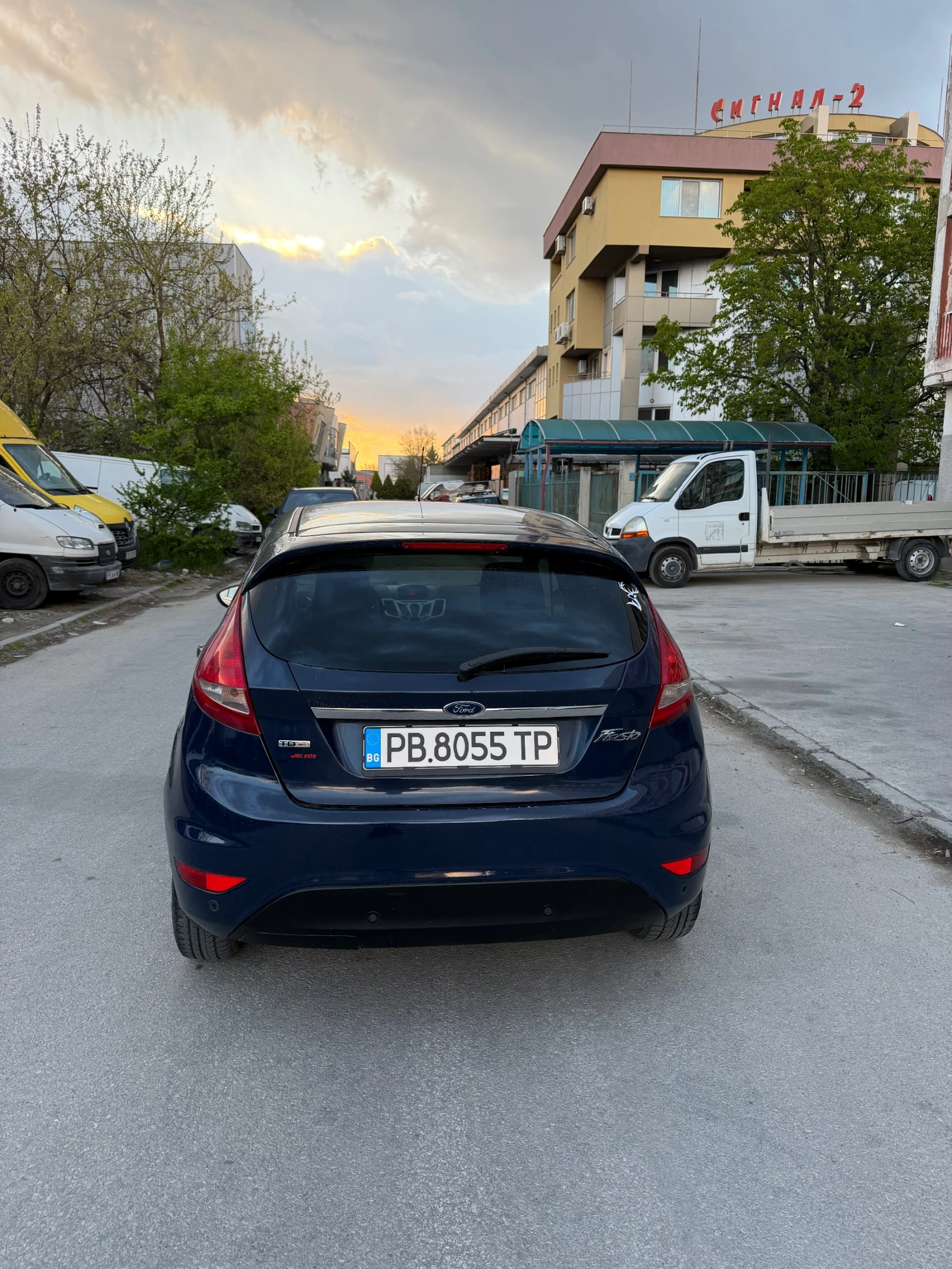 Ford Fiesta, снимка 5 - Автомобили и джипове - 56654093