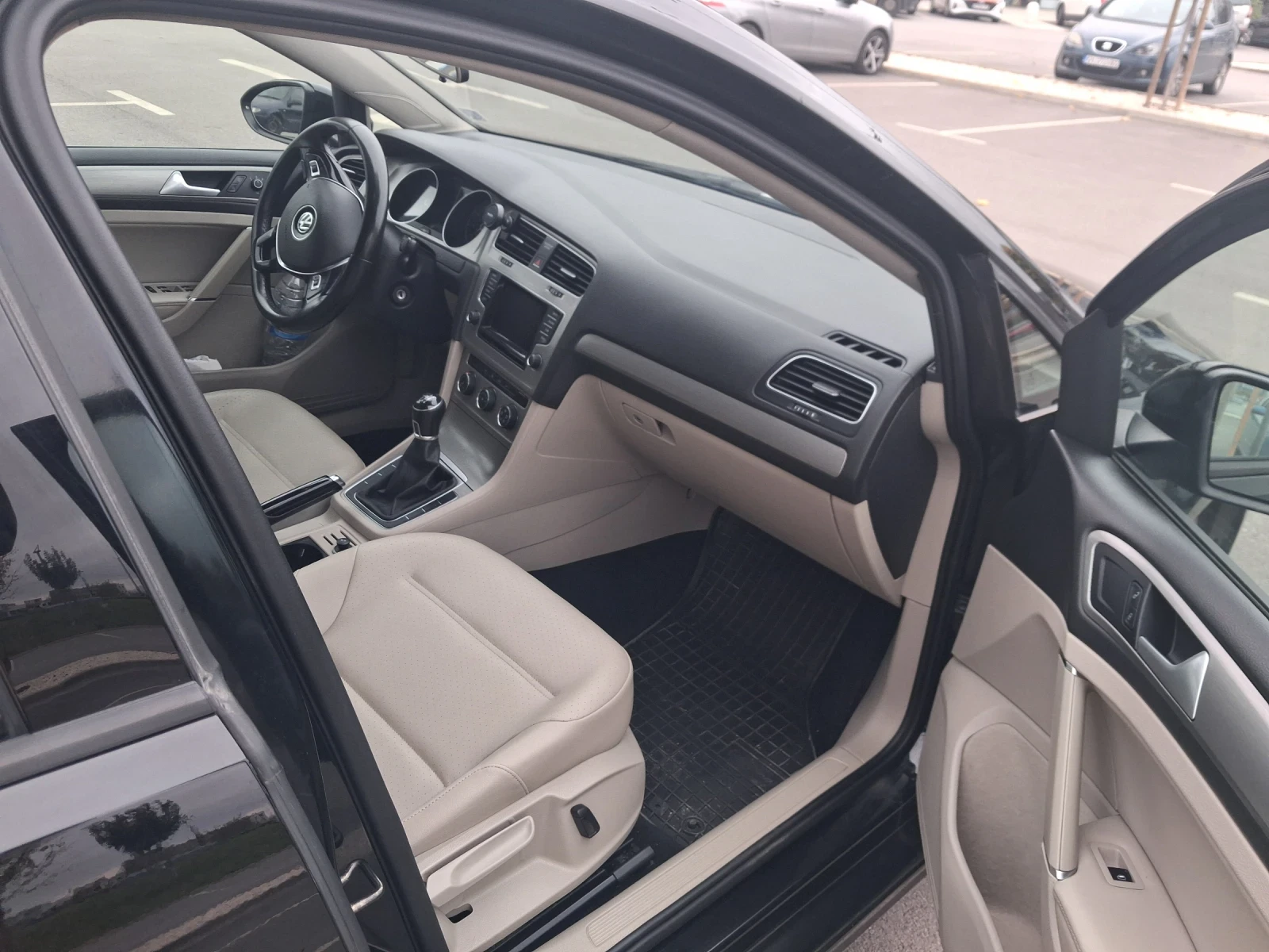 VW Golf, снимка 8 - Автомобили и джипове - 56705539
