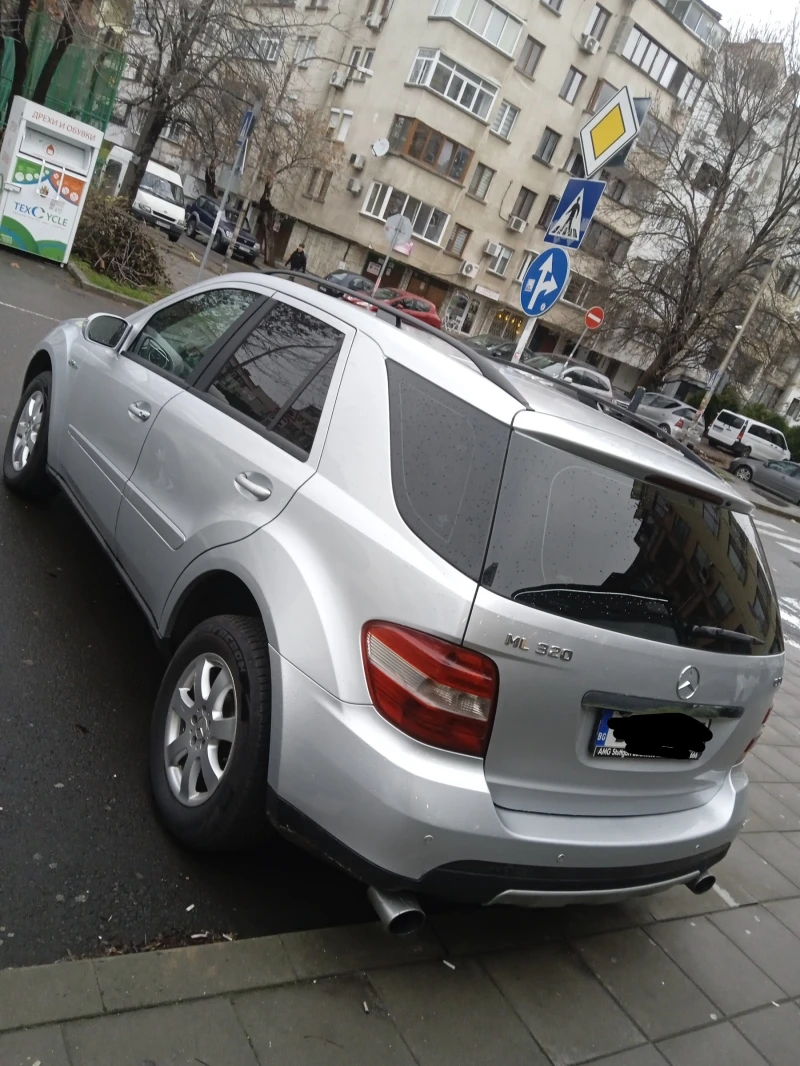 Mercedes-Benz ML 4x4, Кожа, Клима, снимка 3 - Автомобили и джипове - 47081892