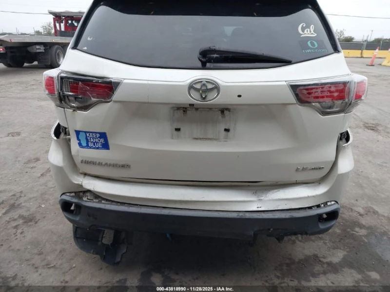 Toyota Highlander 3.5L V-6 DOHC, VVT, 270HP All Wheel Drive, снимка 11 - Автомобили и джипове - 53042585