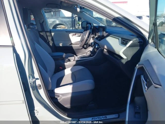 Toyota Rav4 HYBRID XLE - изображение 6