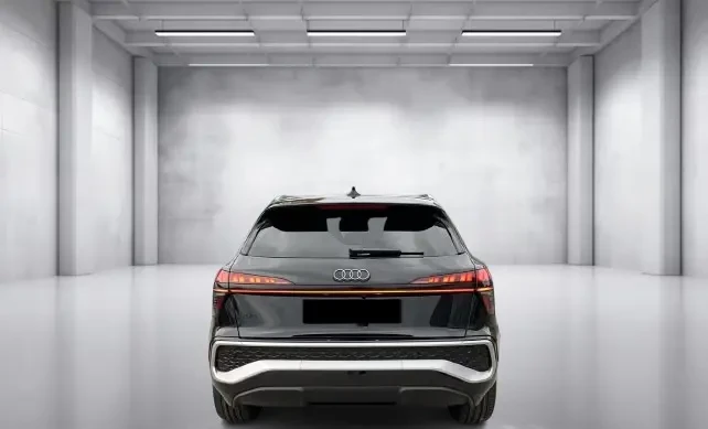 Audi Q3 e-hybrid = S-line = Tech Plus Гаранция, снимка 3 - Автомобили и джипове - 55477175