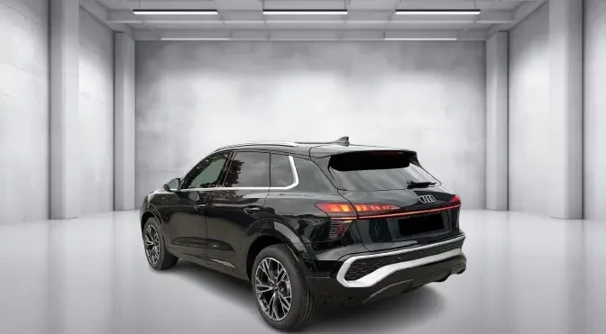 Audi Q3 e-hybrid = S-line = Tech Plus Гаранция, снимка 2 - Автомобили и джипове - 55477175