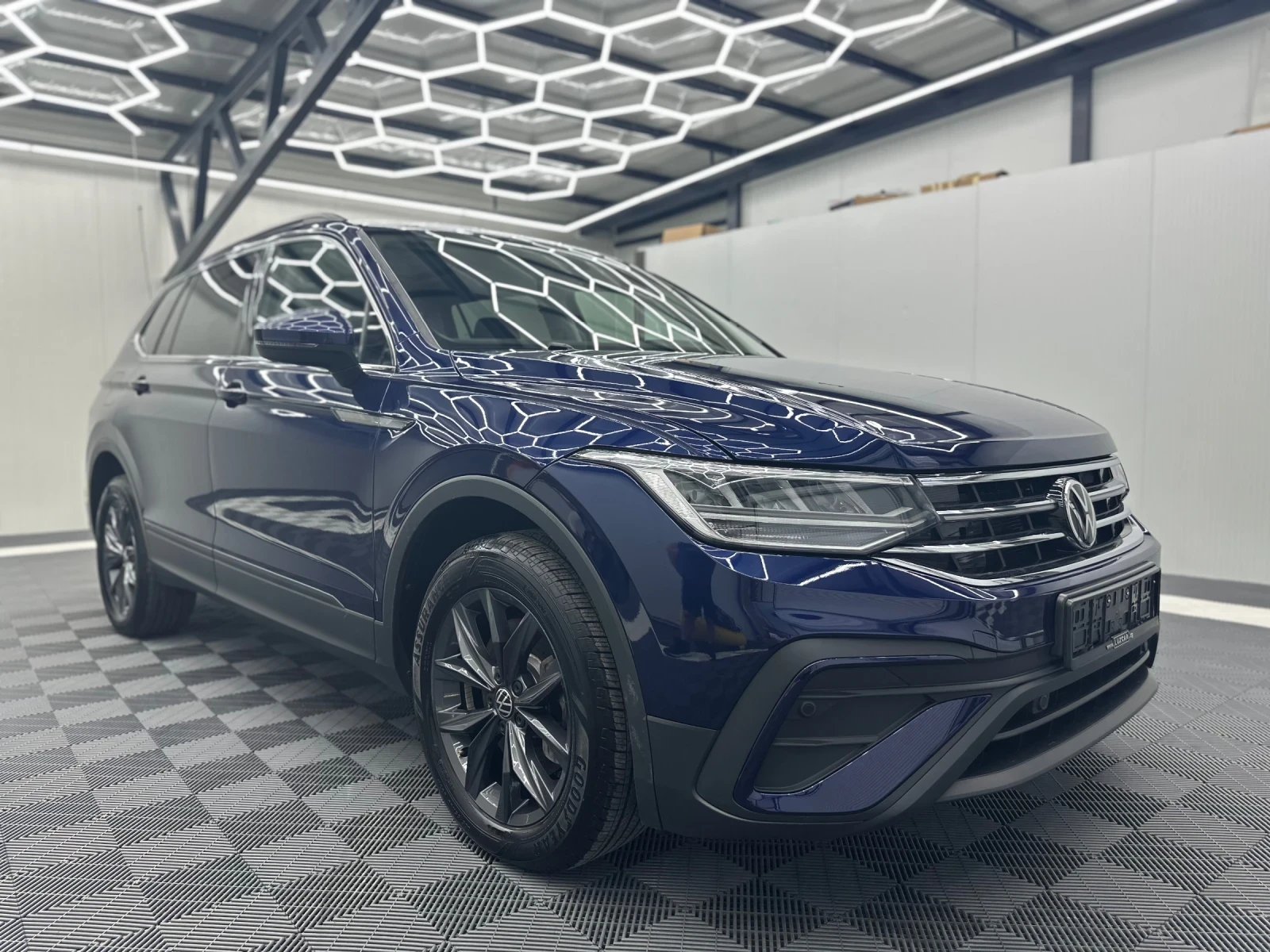 VW Tiguan 2.0 TSI Allspace 4motion - изображение 4