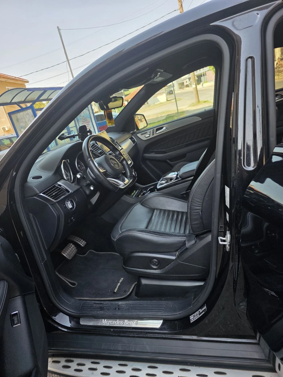 Mercedes-Benz GLE 350 AMG/SHADOWLINE/HARMAN KARDON/360* КАМЕРИ/ПОДГРЕВ - изображение 4