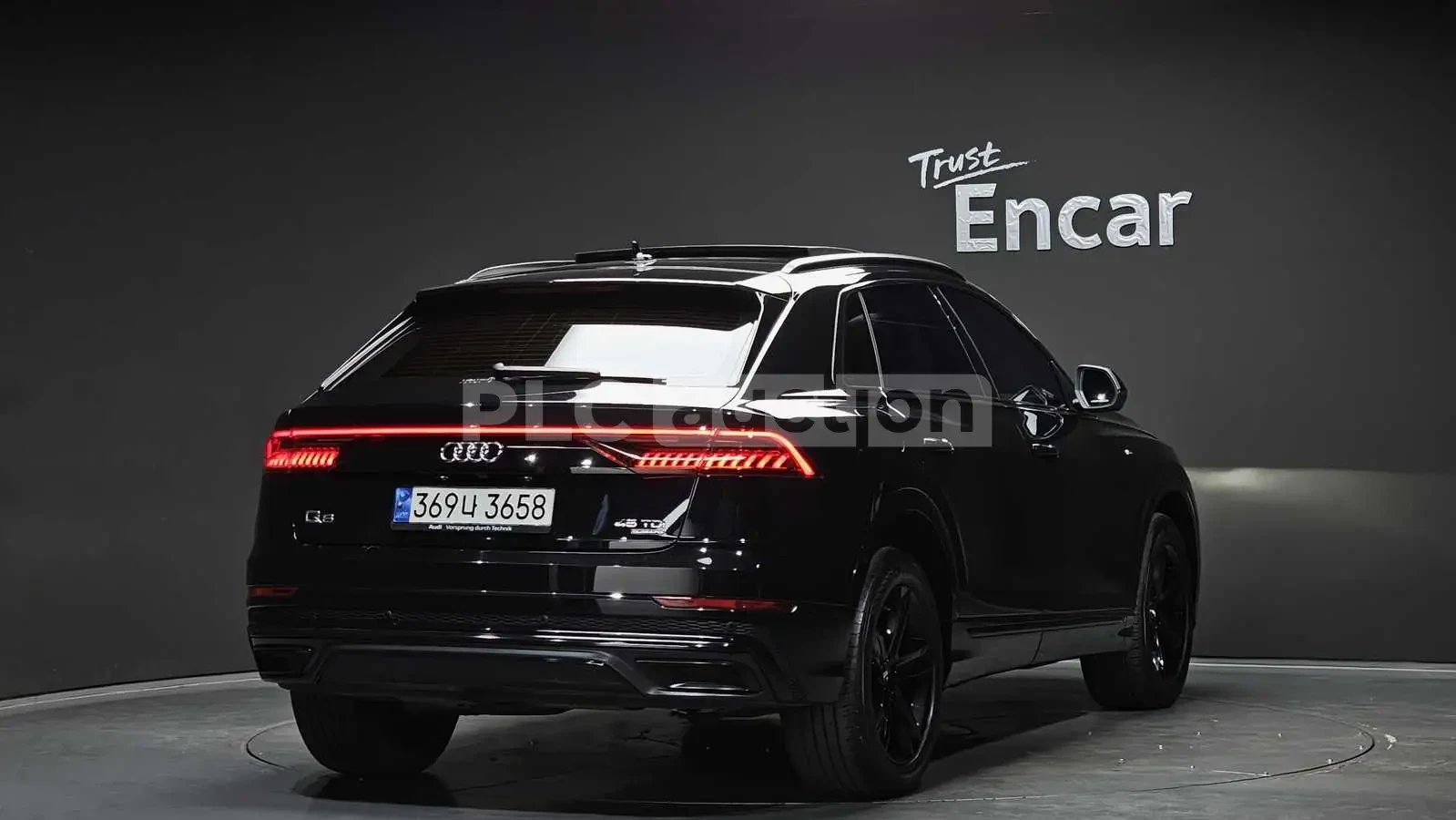 Audi Q8 45TDI QUATTRO| PANO| 360CAM| ОБДУХ| вкл.ТЕХНОТЕСТ, снимка 3 - Автомобили и джипове - 54593838