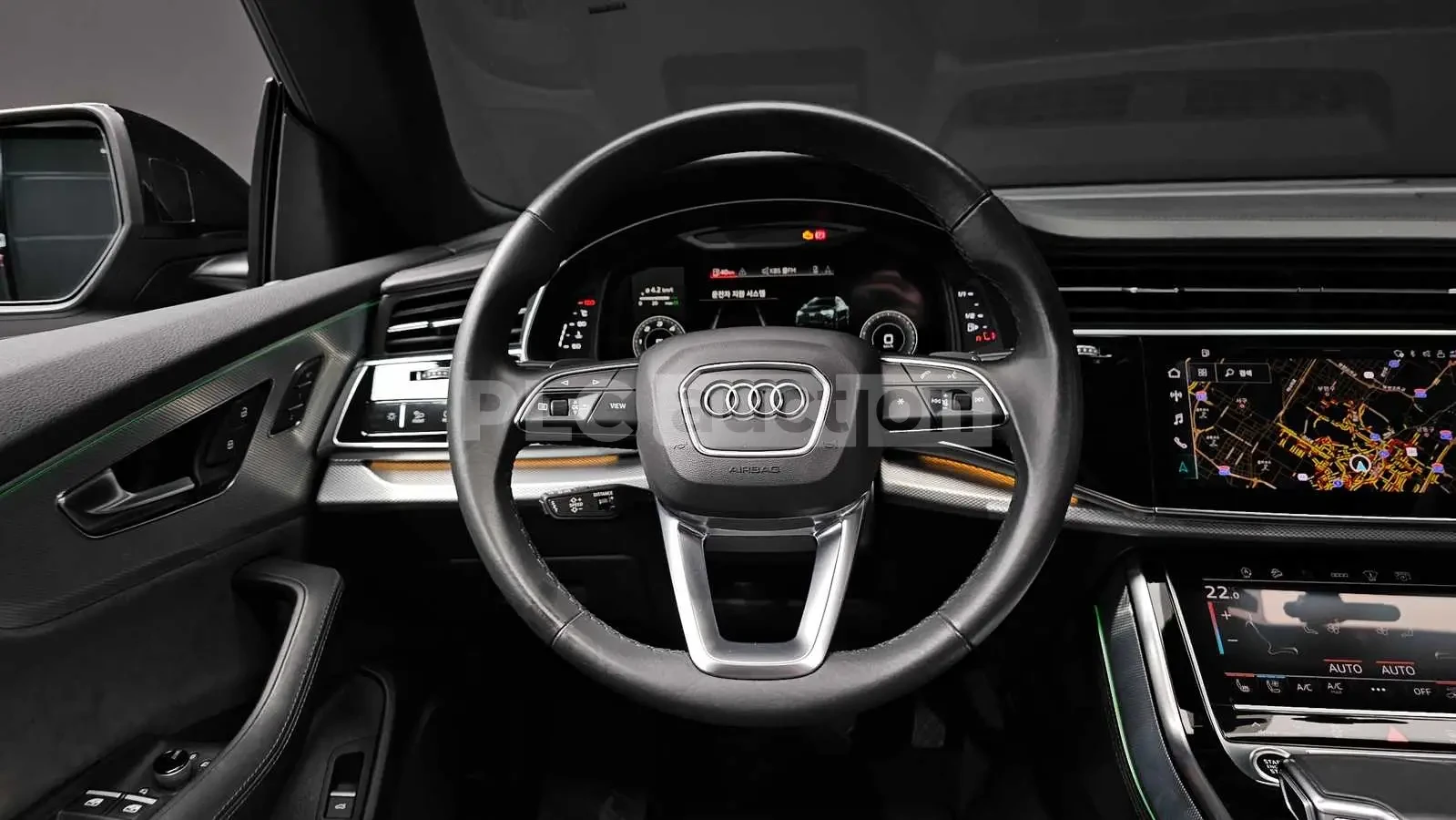 Audi Q8 45TDI QUATTRO| PANO| 360CAM| ОБДУХ| вкл.ТЕХНОТЕСТ, снимка 6 - Автомобили и джипове - 54593838