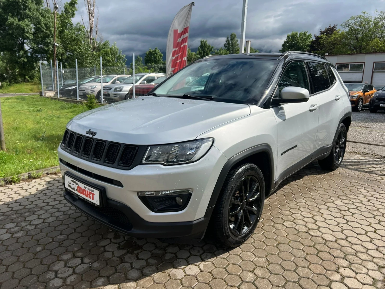 Jeep Compass 1.6D/4x4/NAVI, снимка 2 - Автомобили и джипове - 54660978