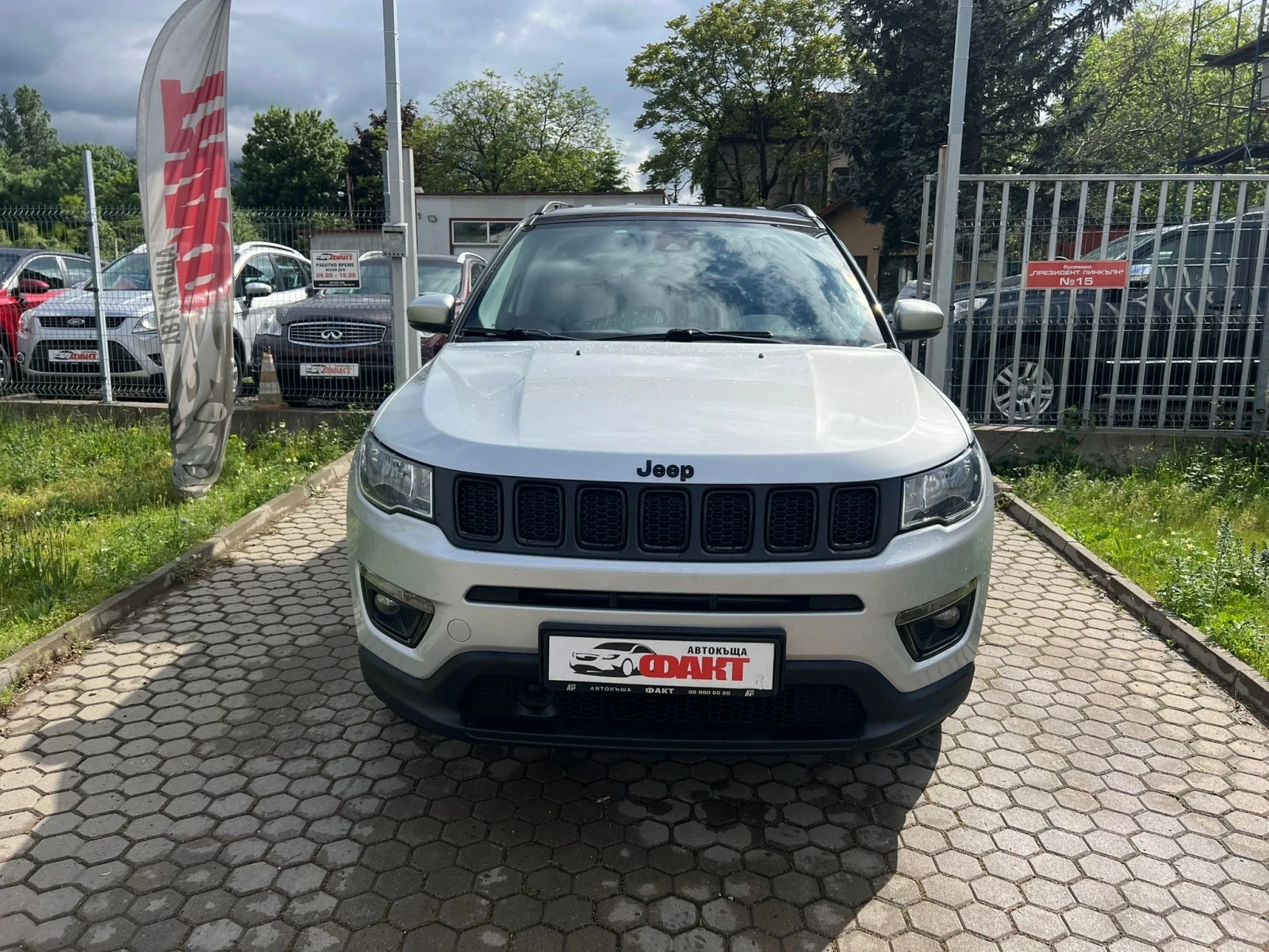 Jeep Compass 1.6D/4x4/NAVI, снимка 3 - Автомобили и джипове - 54660978