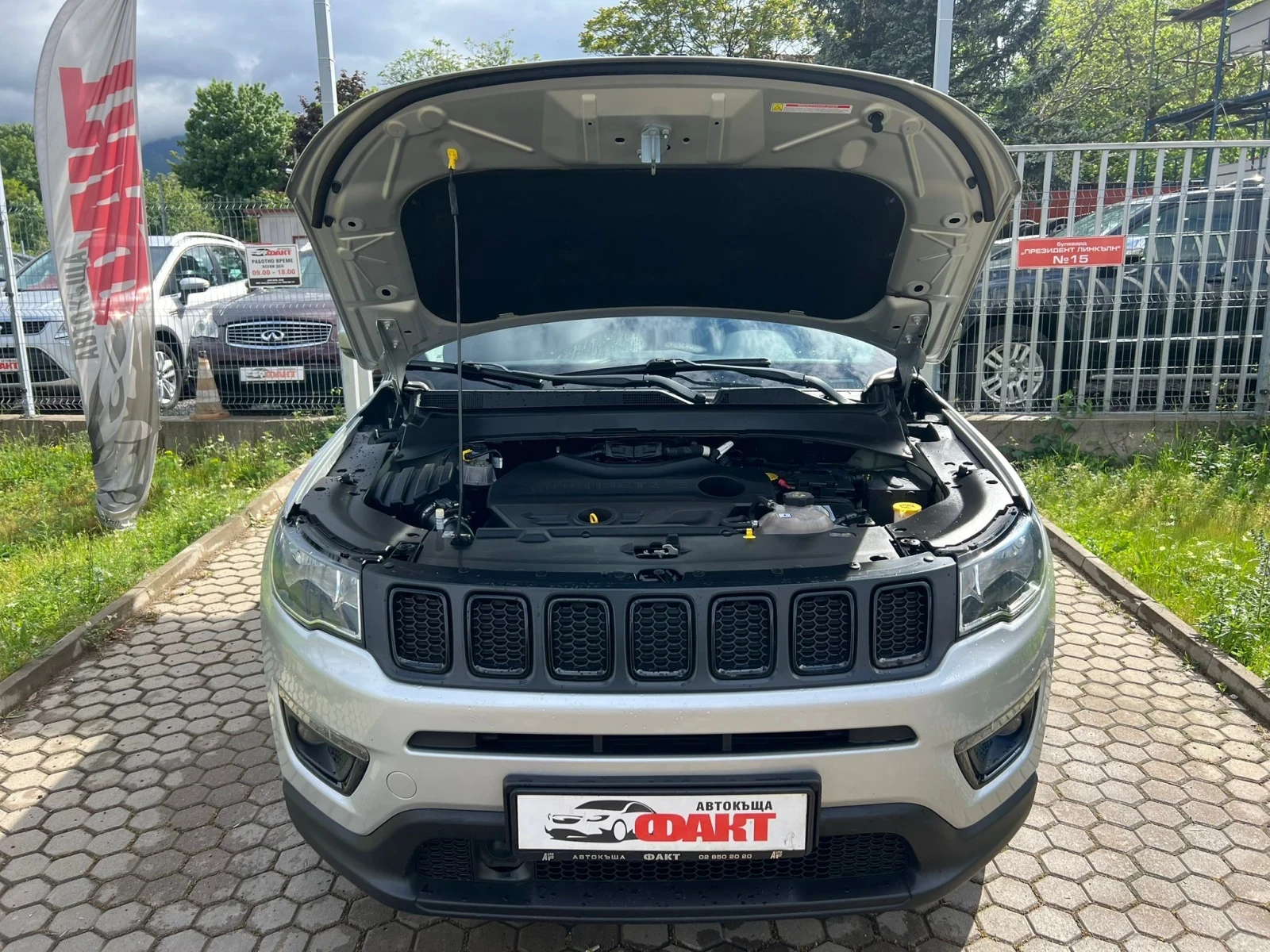 Jeep Compass 1.6D/4x4/NAVI, снимка 17 - Автомобили и джипове - 54660978