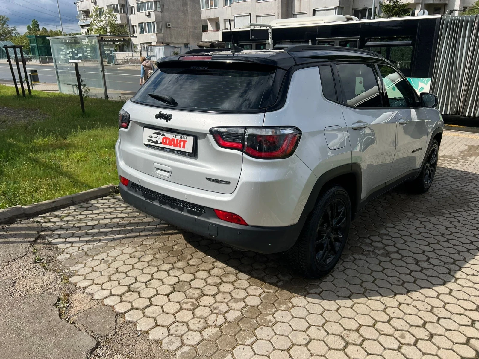 Jeep Compass 1.6D/4x4/NAVI, снимка 5 - Автомобили и джипове - 54660978