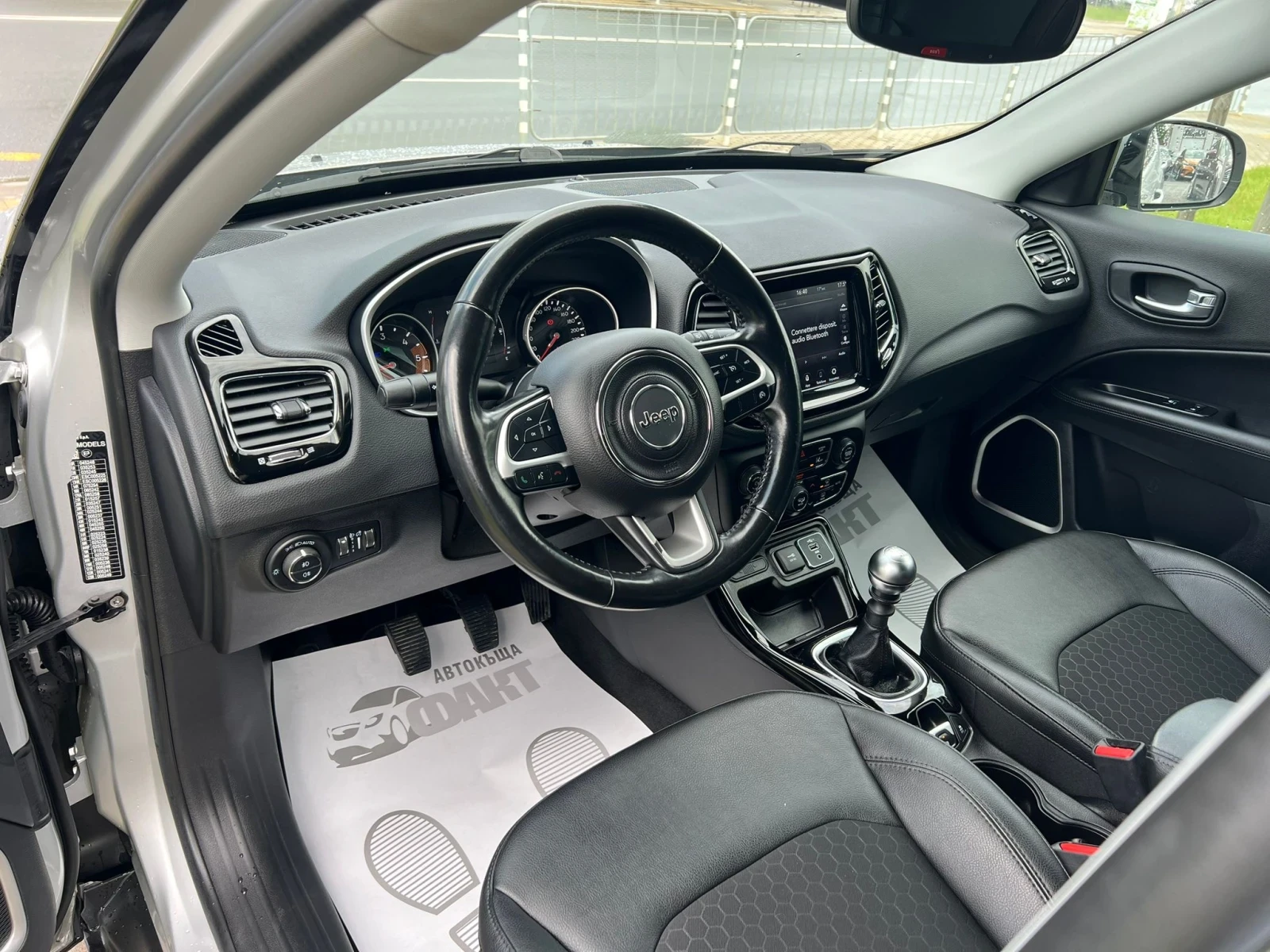 Jeep Compass 1.6D/4x4/NAVI, снимка 8 - Автомобили и джипове - 54660978