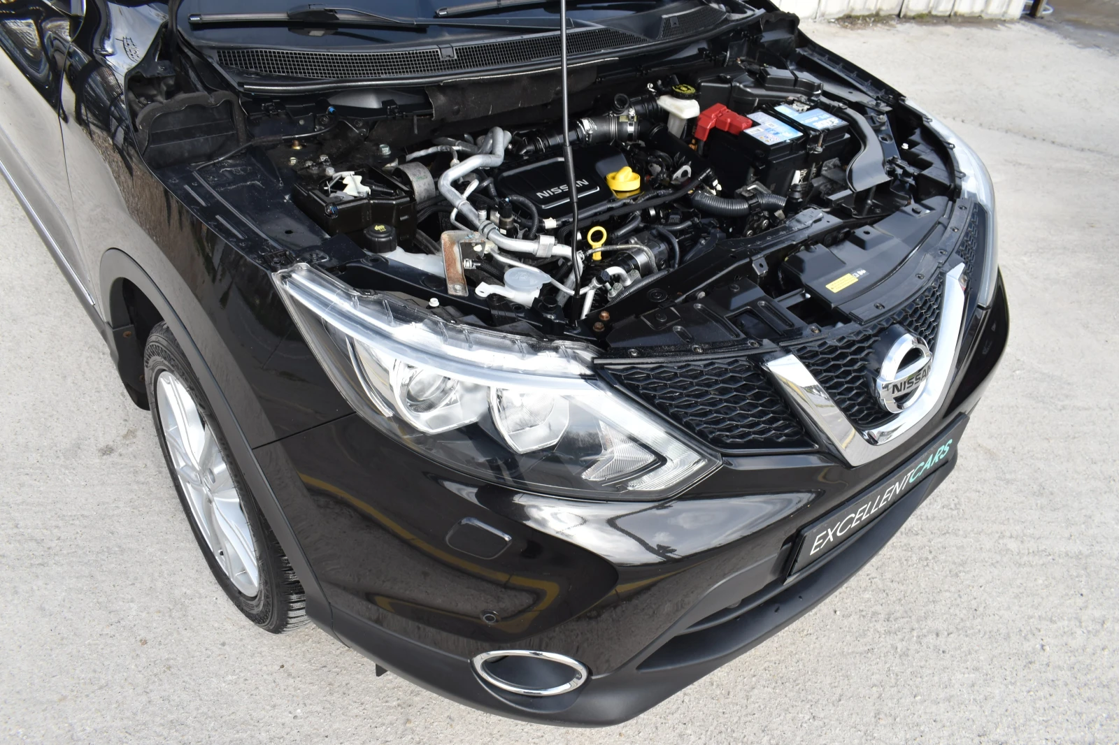 Nissan Qashqai 360CAM* DISSTRONIC* LINE-ASSISt, снимка 16 - Автомобили и джипове - 54846694