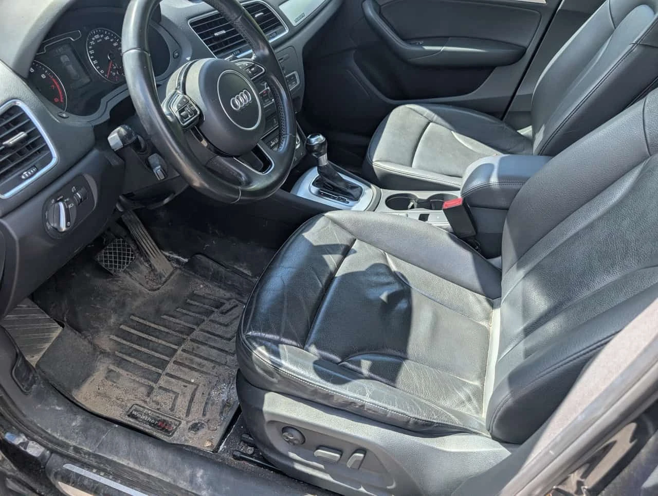 Audi Q3 QUATTRO * S LINE* LED* ПОДГРЕВ* ПАНОРАМА* , снимка 8 - Автомобили и джипове - 54939771