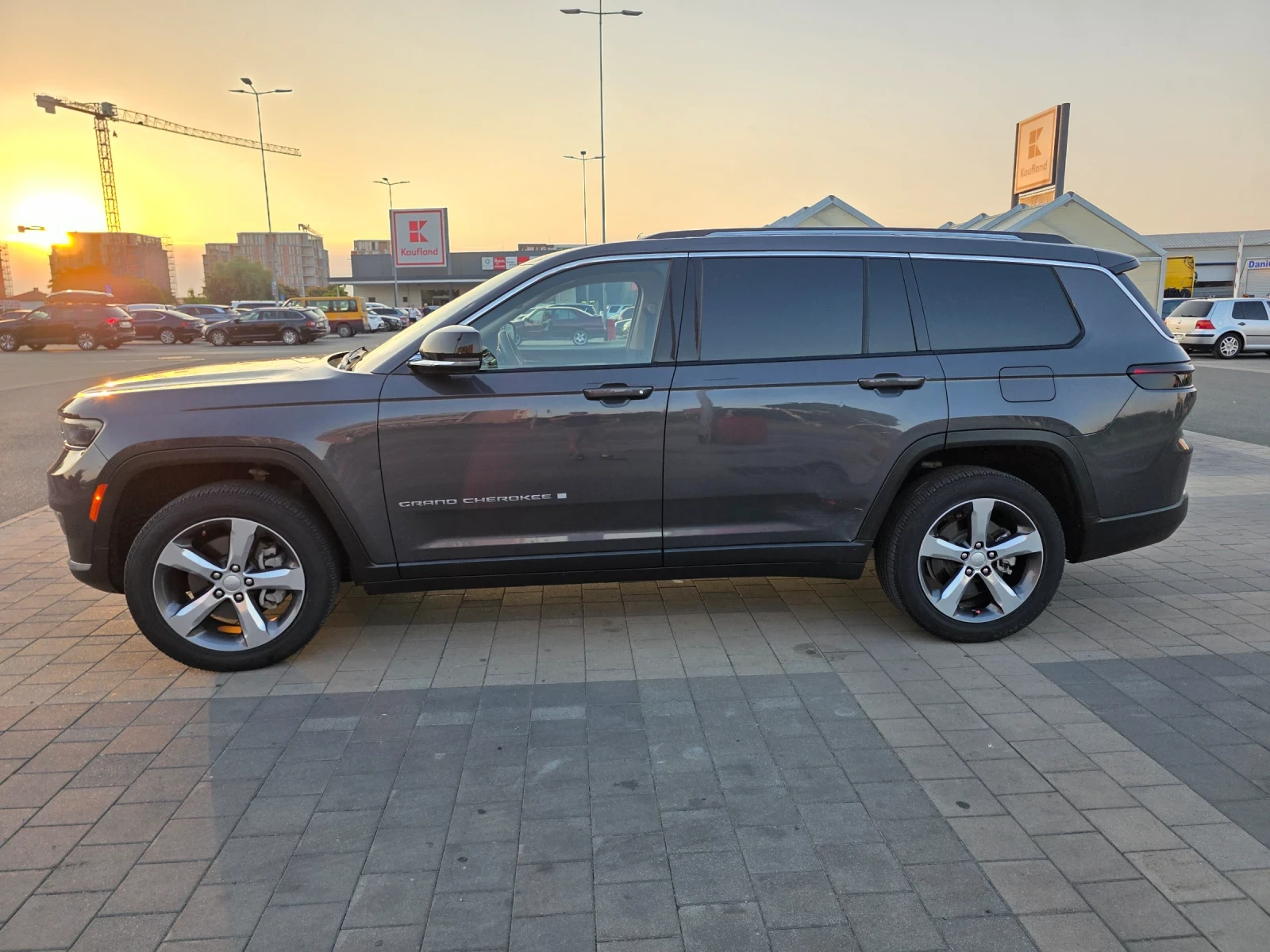 Jeep Grand cherokee WL 3.6 PENTASTAR БЕНЗИН/ГАЗ, снимка 3 - Автомобили и джипове - 55125228