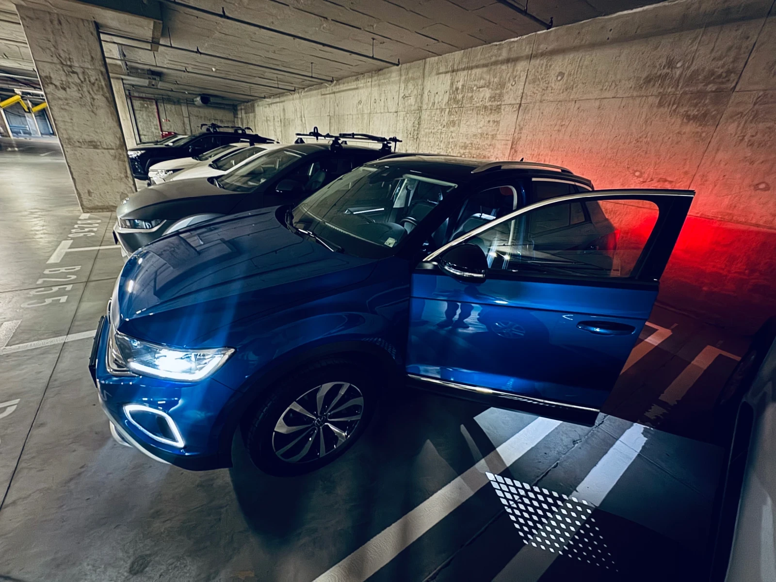 VW T-Roc Style 1.5 l TSI GPF, снимка 13 - Автомобили и джипове - 56019651