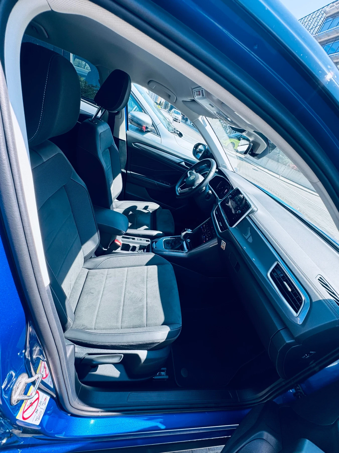 VW T-Roc Style 1.5 l TSI GPF, снимка 12 - Автомобили и джипове - 56019651