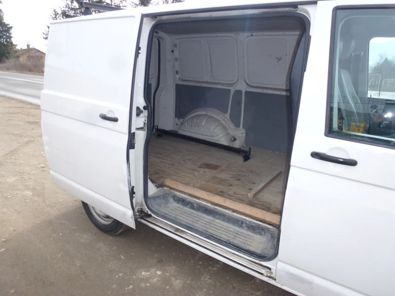 VW Transporter 2.0 TDI, снимка 6 - Бусове и автобуси - 48891412