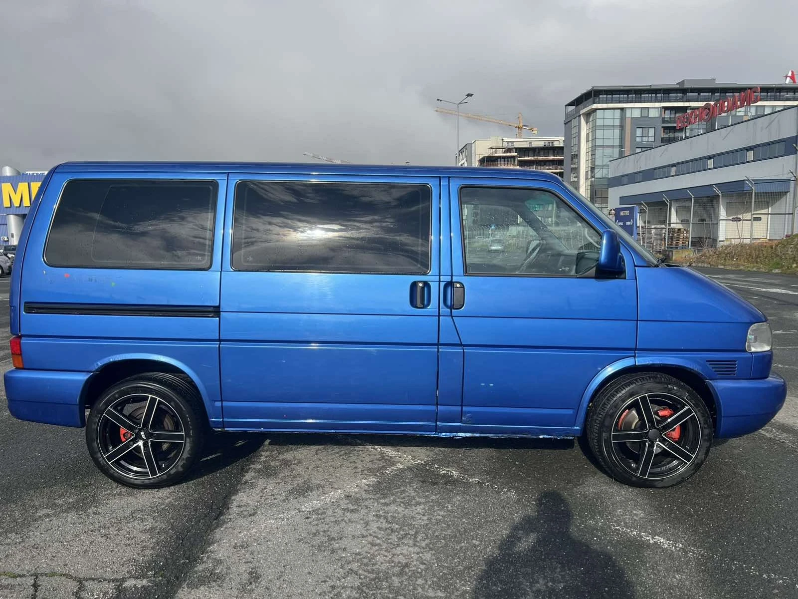 VW Multivan 2500, снимка 2 - Бусове и автобуси - 54102705