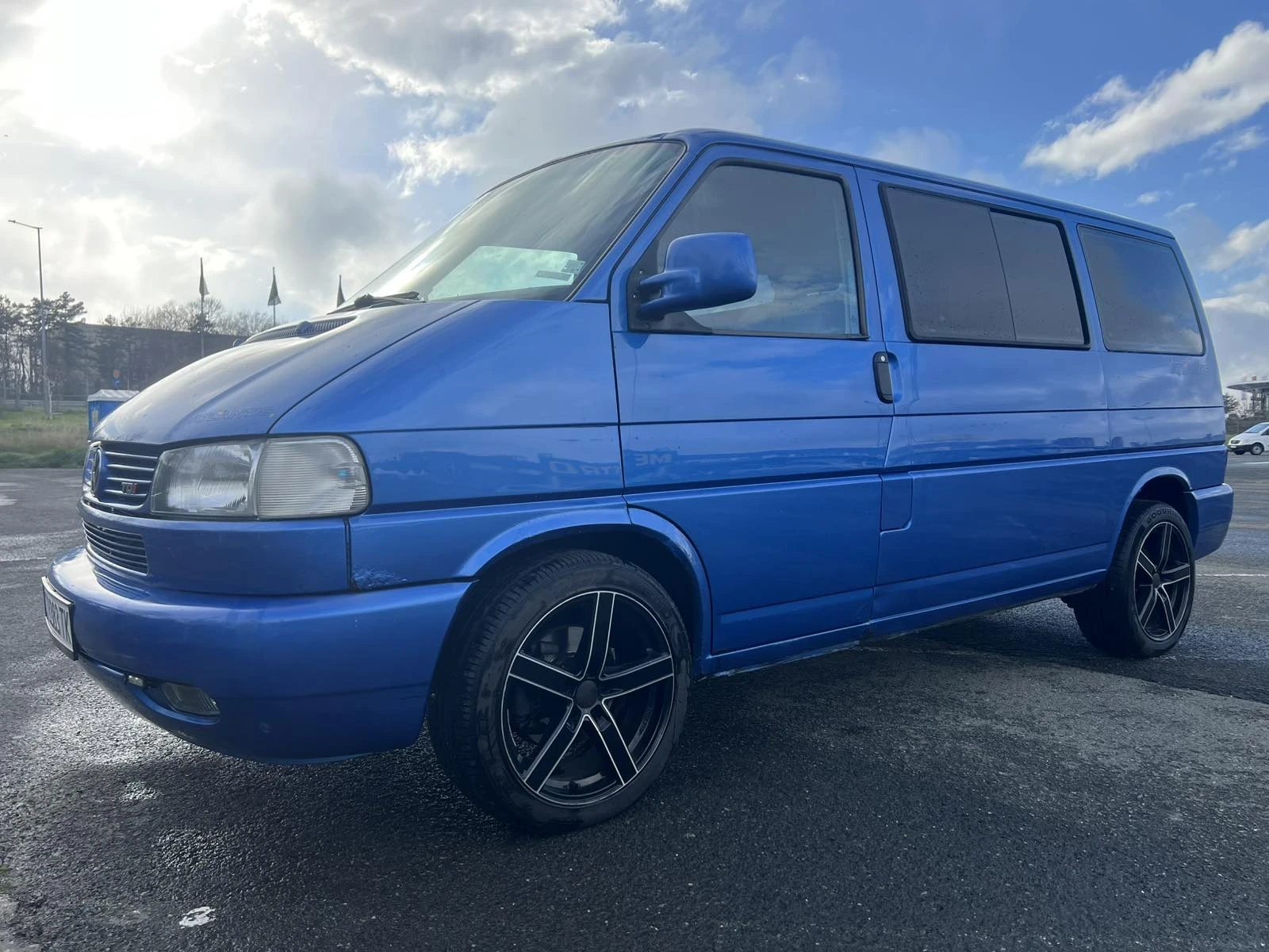 VW Multivan 2500, снимка 4 - Бусове и автобуси - 54102705