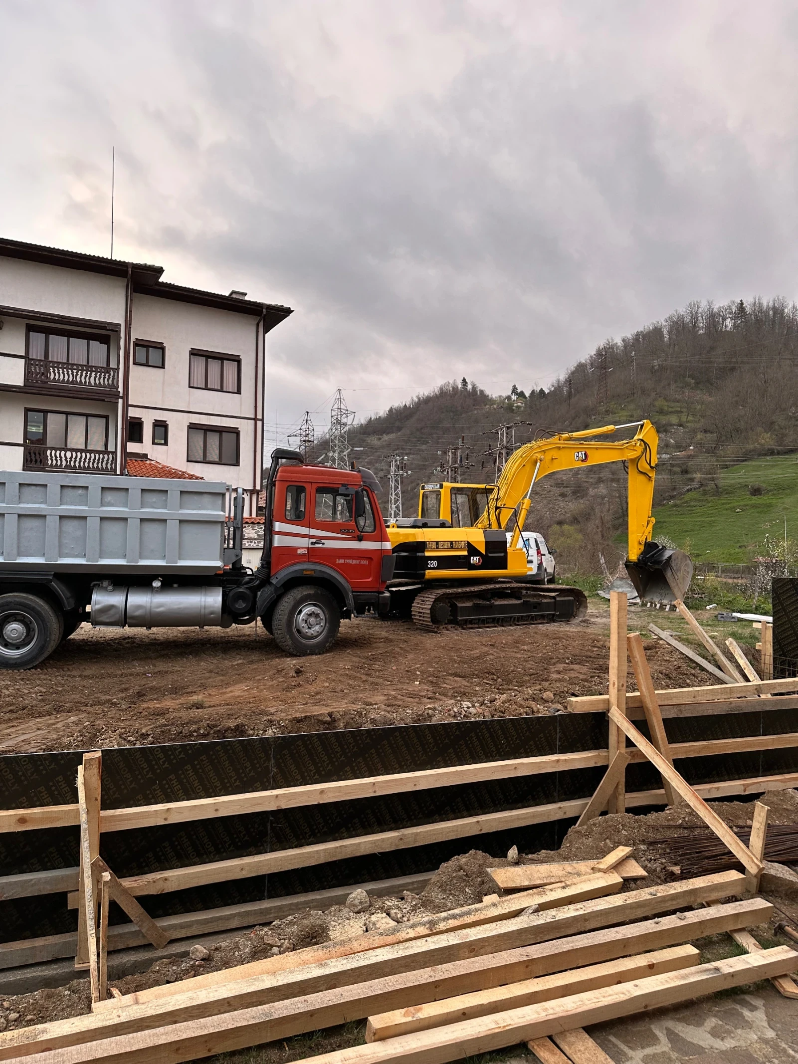 Багер Caterpillar 317 - изображение 2