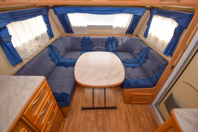 Каравана Kabe Smaragd 520 XL, снимка 6 - Каравани и кемпери - 52998995