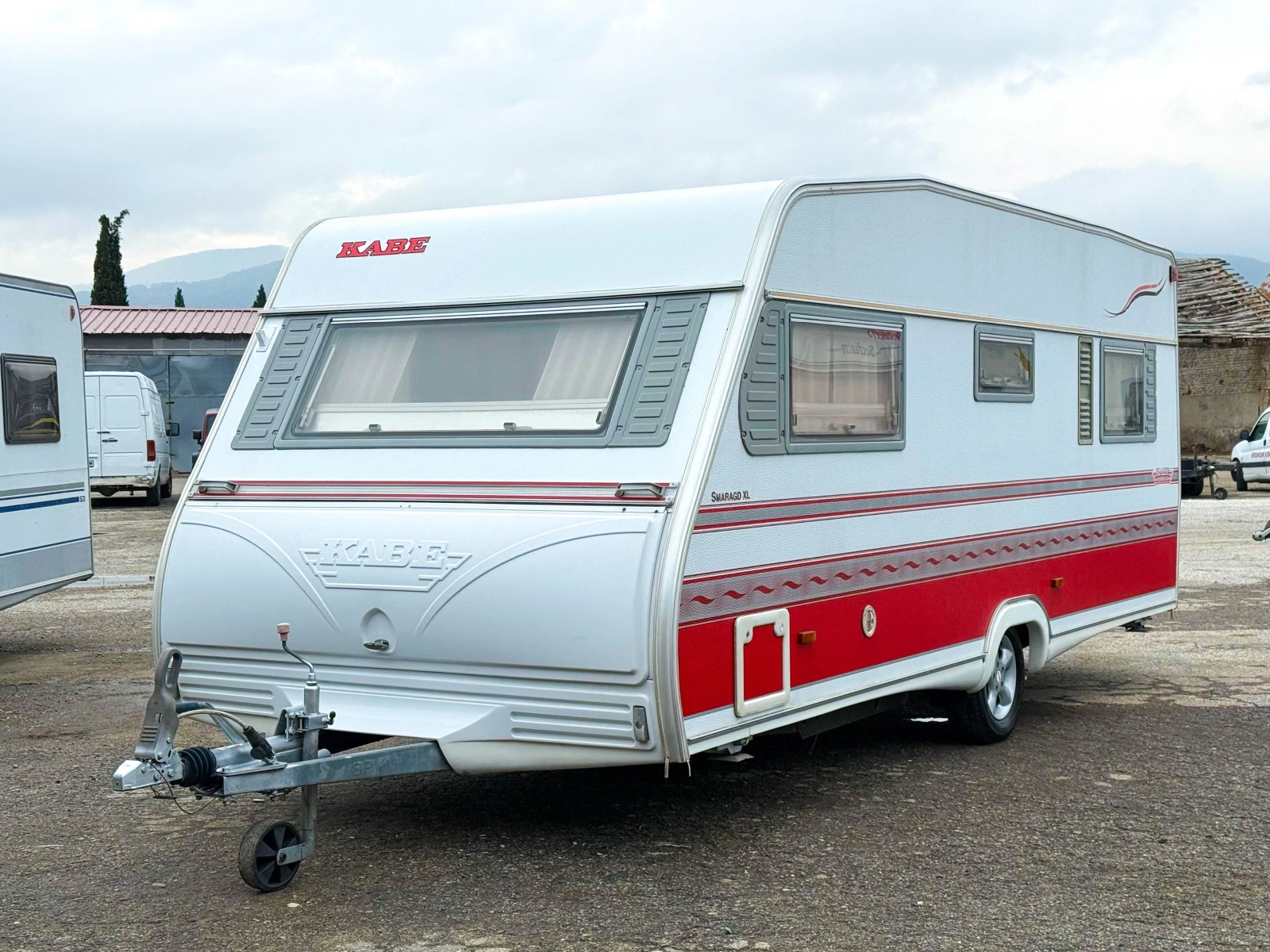 Каравана Kabe Smaragd 520 XL - изображение 4