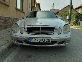 Mercedes-Benz E 220, снимка 1 - Автомобили и джипове - 44042232