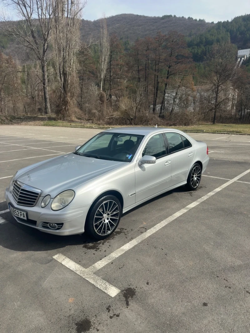 Mercedes-Benz E 280 Facelift , снимка 2 - Автомобили и джипове - 49448355