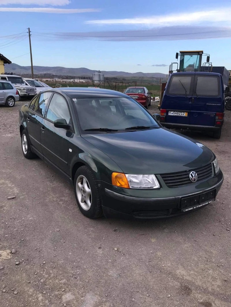 VW Passat, снимка 2 - Автомобили и джипове - 46986811