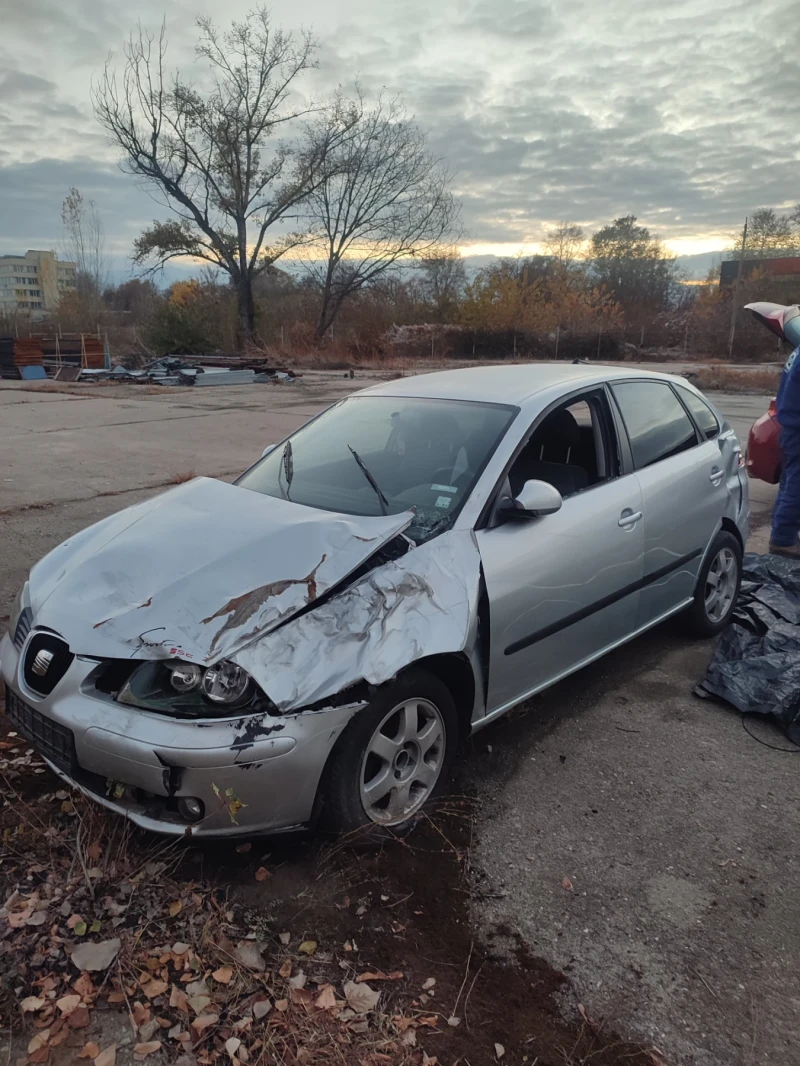 Seat Ibiza, снимка 1 - Автомобили и джипове - 47993342