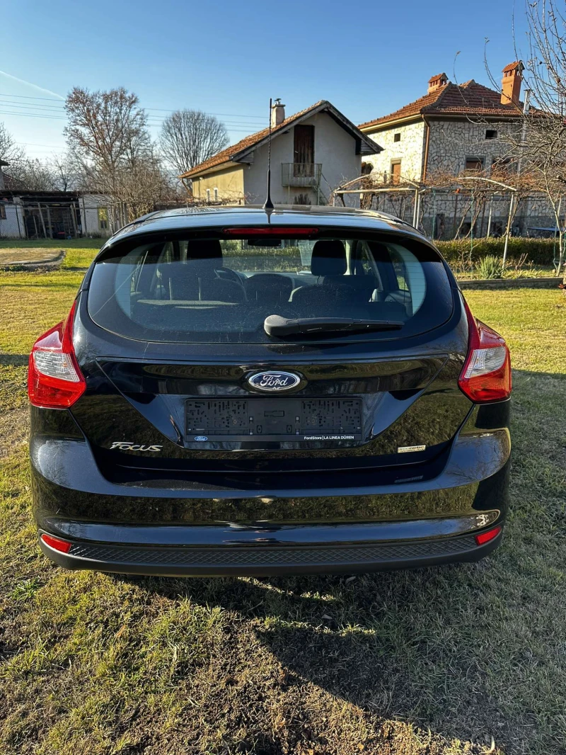 Ford Focus 1.0i, снимка 9 - Автомобили и джипове - 48181472