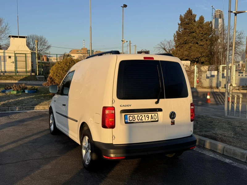 VW Caddy 2.0 TDI, снимка 3 - Автомобили и джипове - 49154417