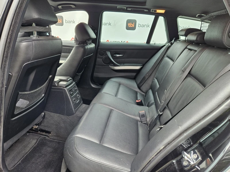 BMW 325 3.0i-218кс= АВТОМАТ= ГАЗ= 4Х4= DISTR= PANO= KEY= M, снимка 9 - Автомобили и джипове - 51990728