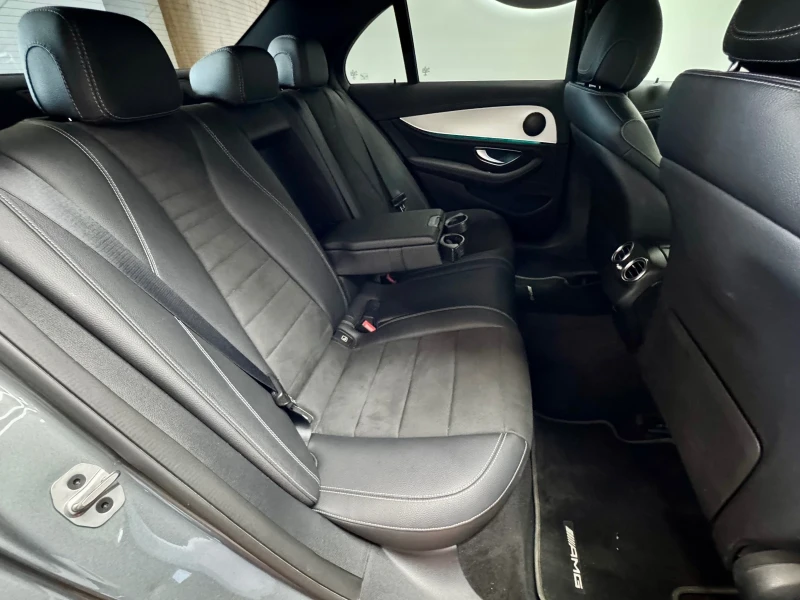 Mercedes-Benz E 200 4matic 2 x AMG * НОВ от Силвър Стар* в ГАРАНЦИЯ , снимка 14 - Автомобили и джипове - 52423029